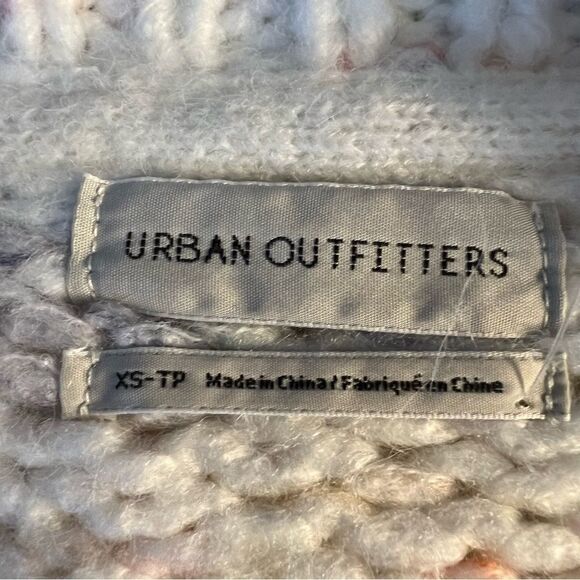 Urban Outfitters Cameron Confetti Cable Knit Crop Cardigan - Picture 12 of 13